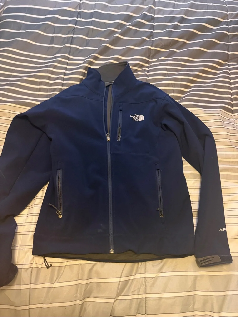 The North Face Men's Navy Blue Apex Softshell Jacket